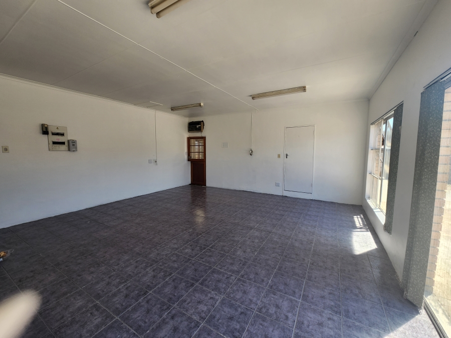 To Let 3 Bedroom Property for Rent in Mabille Park Western Cape